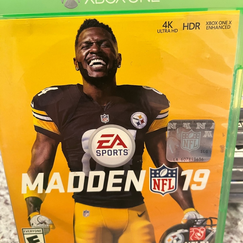 Madden NFL 19 for Xbox One - Black and Yellow Cover